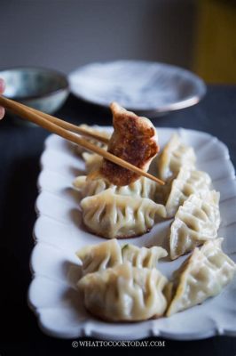  Dòu Mí Jiǎo Zi: Una Delizia Di Frittura Croccante Con Un Gusto Di Ricordi D’Infanzia!